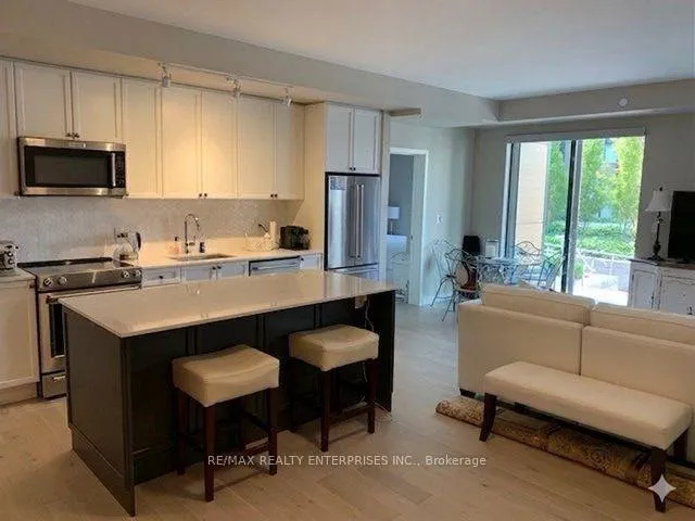 Photo 5 of Unit 111, 210 Sabina Drive, Oakville, Rural Oakville — HOMEH