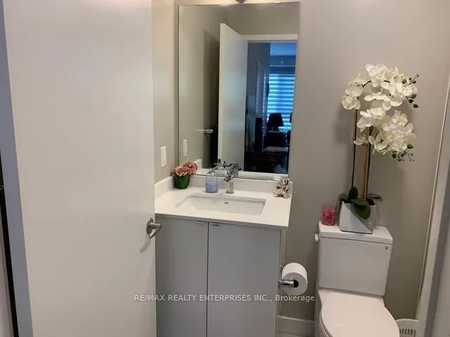 Photo 11 of Unit 111, 210 Sabina Drive, Oakville, Rural Oakville — HOMEH