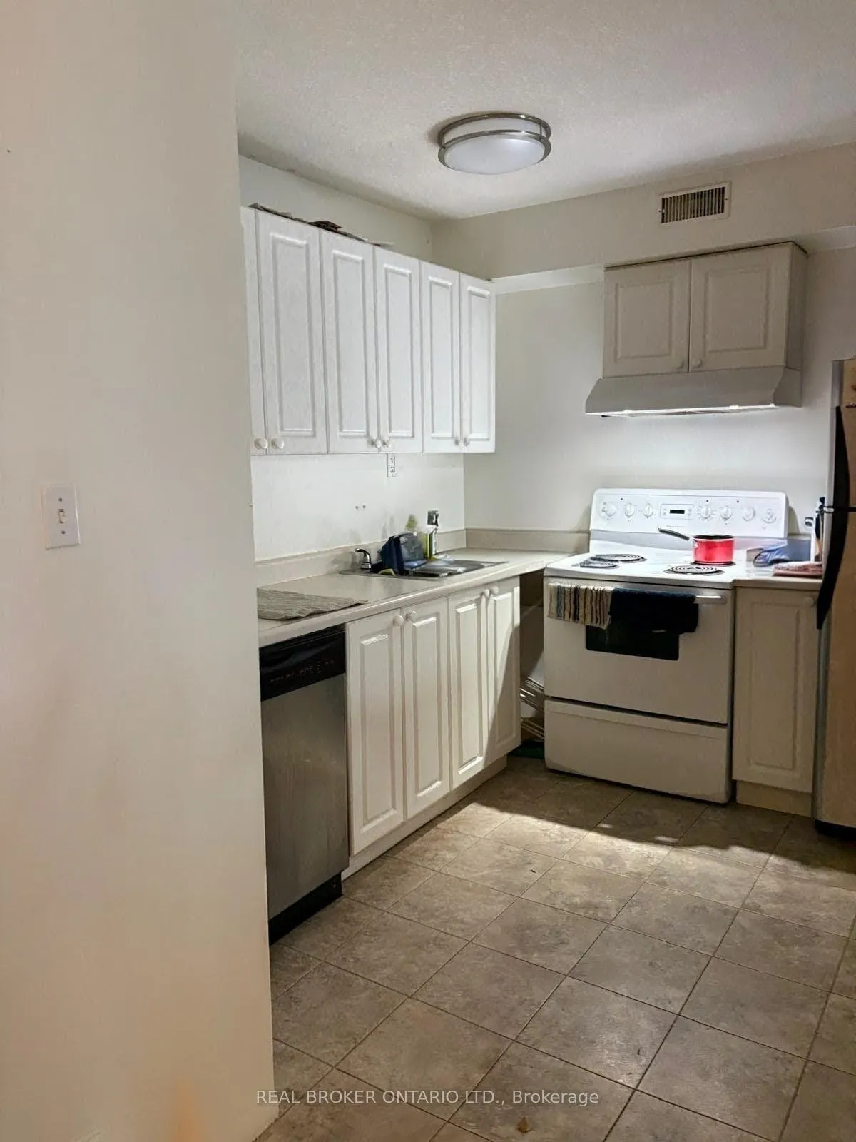 Photo 6 of Unit 3, 52 Wellington Street, Cambridge, City Core/Wellington — HOMEH
