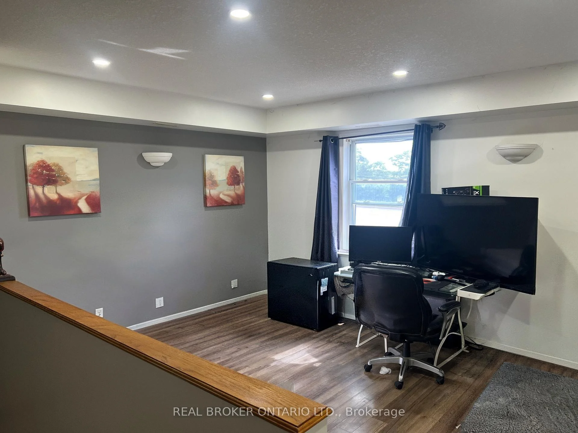 Photo 3 of Unit 3, 52 Wellington Street, Cambridge, City Core/Wellington — HOMEH