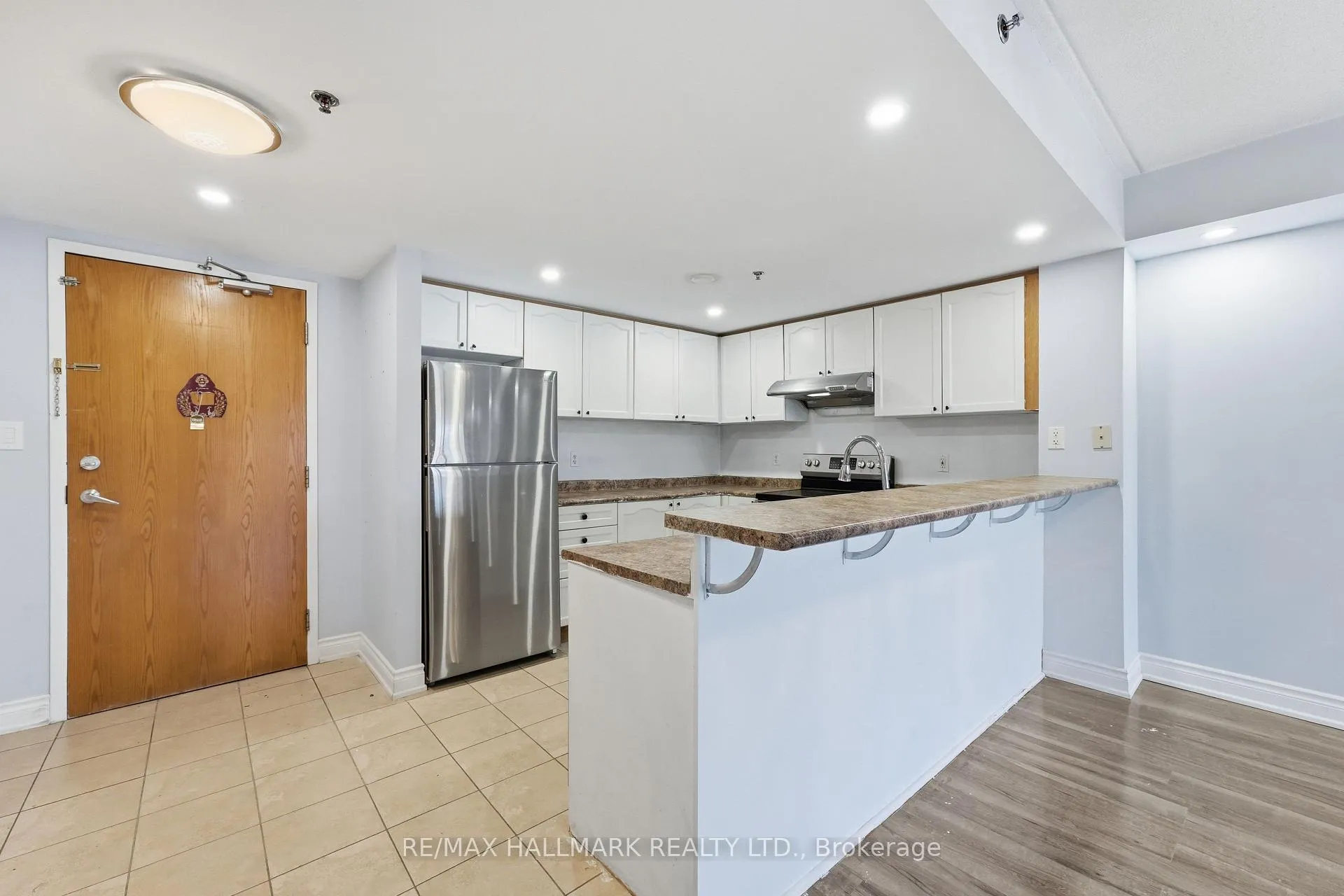 Photo 4 of Unit 201, 7428 Markham Road, Markham, Middlefield — HOMEH