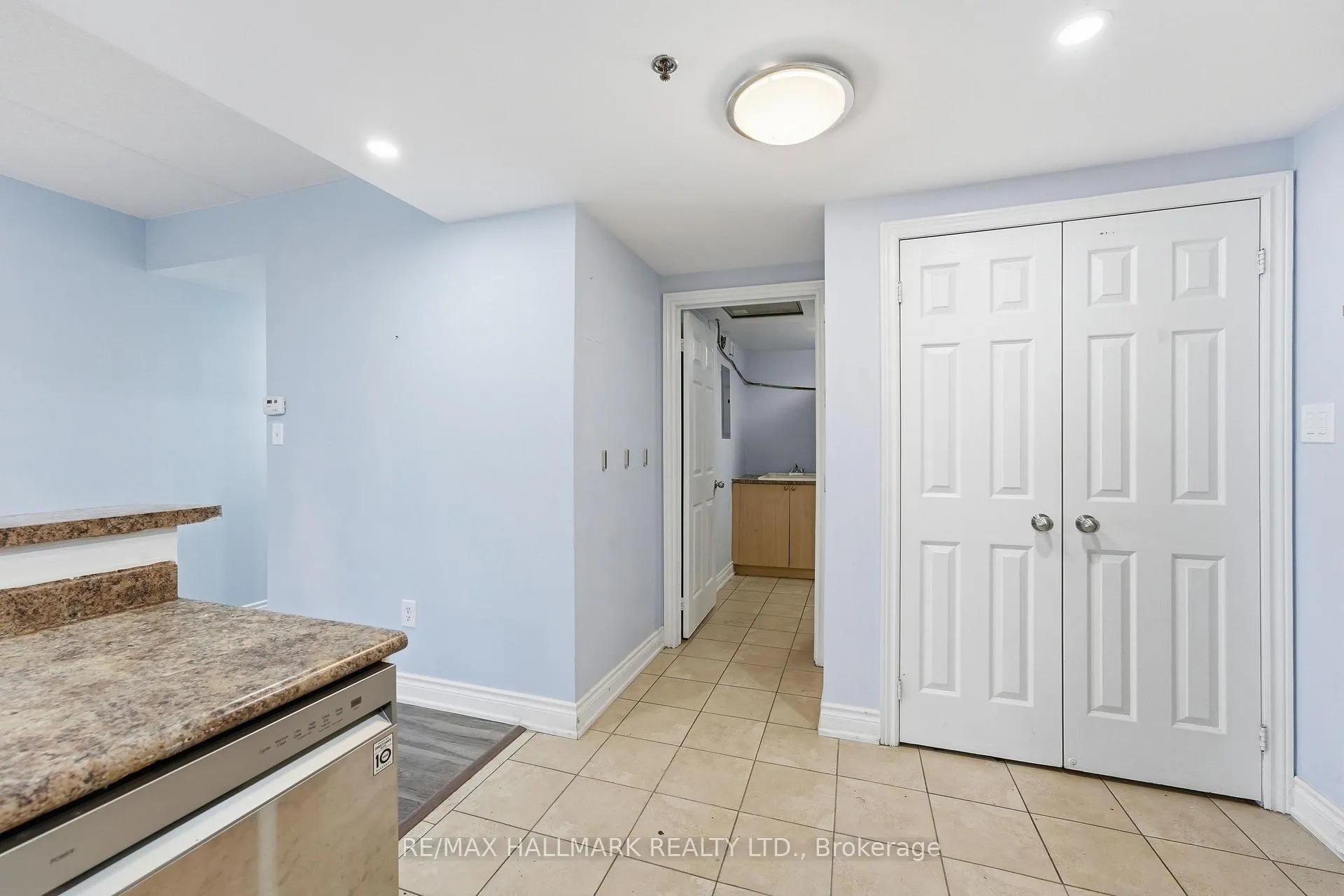 Photo 5 of Unit 201, 7428 Markham Road, Markham, Middlefield — HOMEH