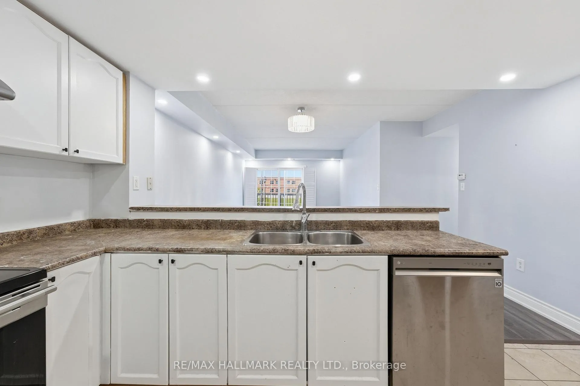 Photo 19 of Unit 201, 7428 Markham Road, Markham, Middlefield — HOMEH