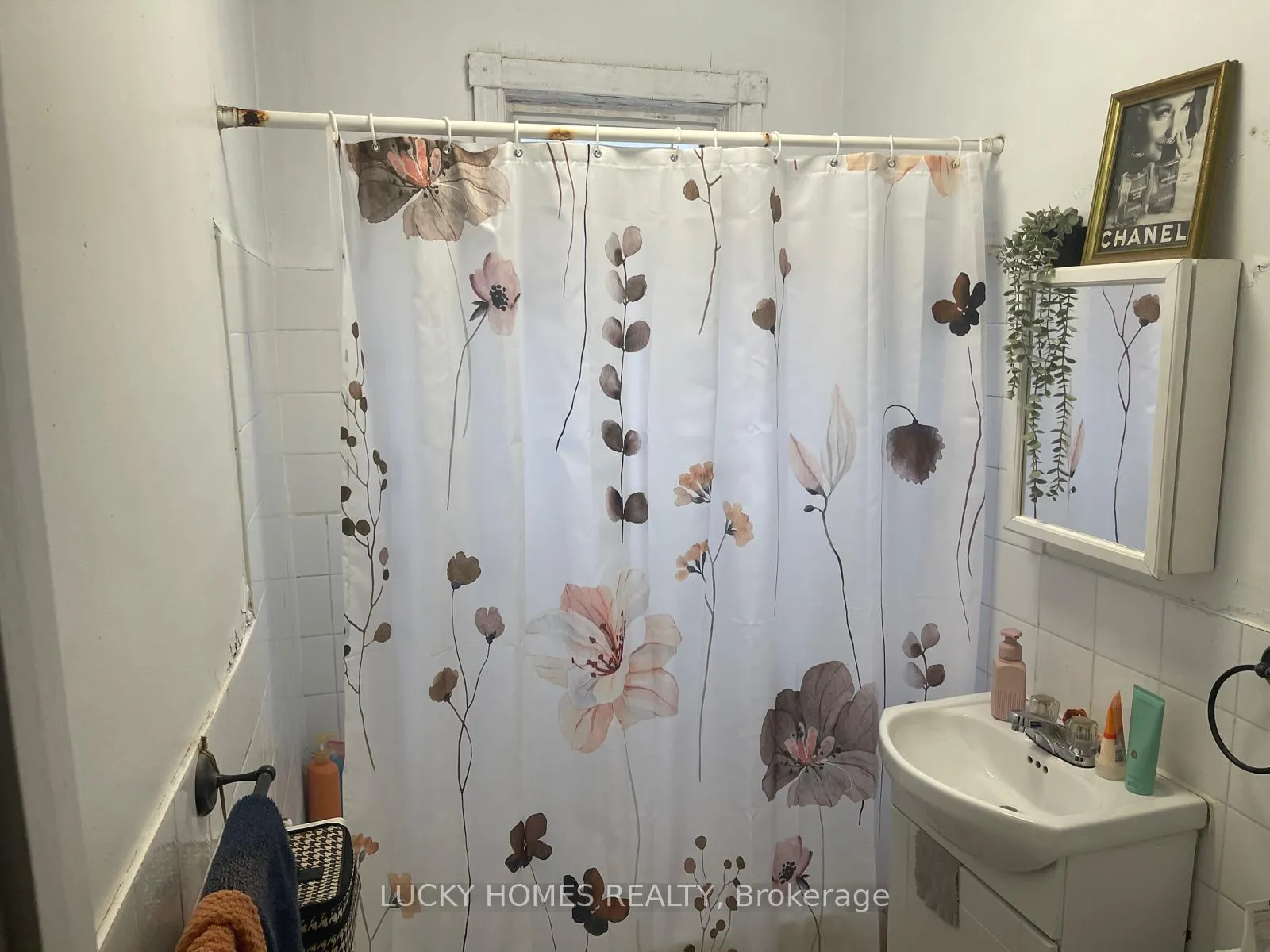 Photo 6 of 1143 O'Connor Drive E, Toronto, O'Connor-Parkview — HOMEH