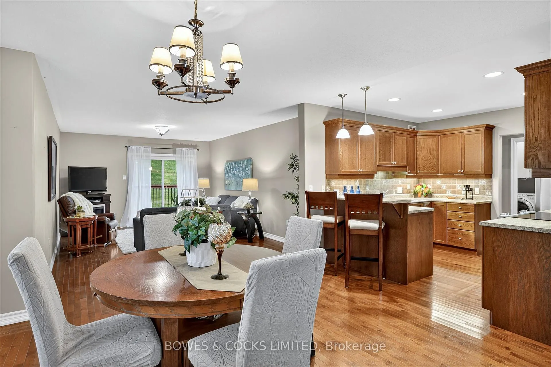 Photo 6 of Unit 63, 135 Village Crescent, Peterborough, Otonabee Ward 1 — HOMEH