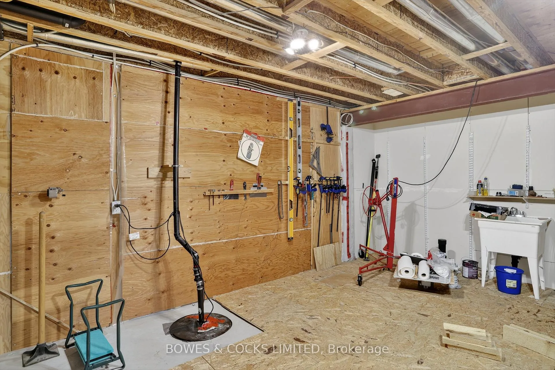 Photo 35 of Unit 63, 135 Village Crescent, Peterborough, Otonabee Ward 1 — HOMEH
