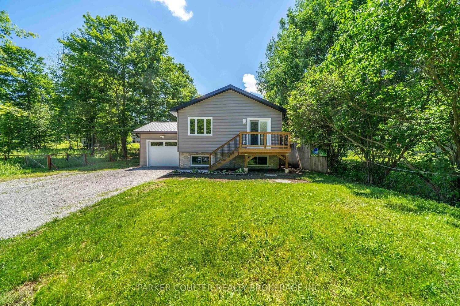 Photo 3 of 82 McArthur Drive, Penetanguishene — HOMEH