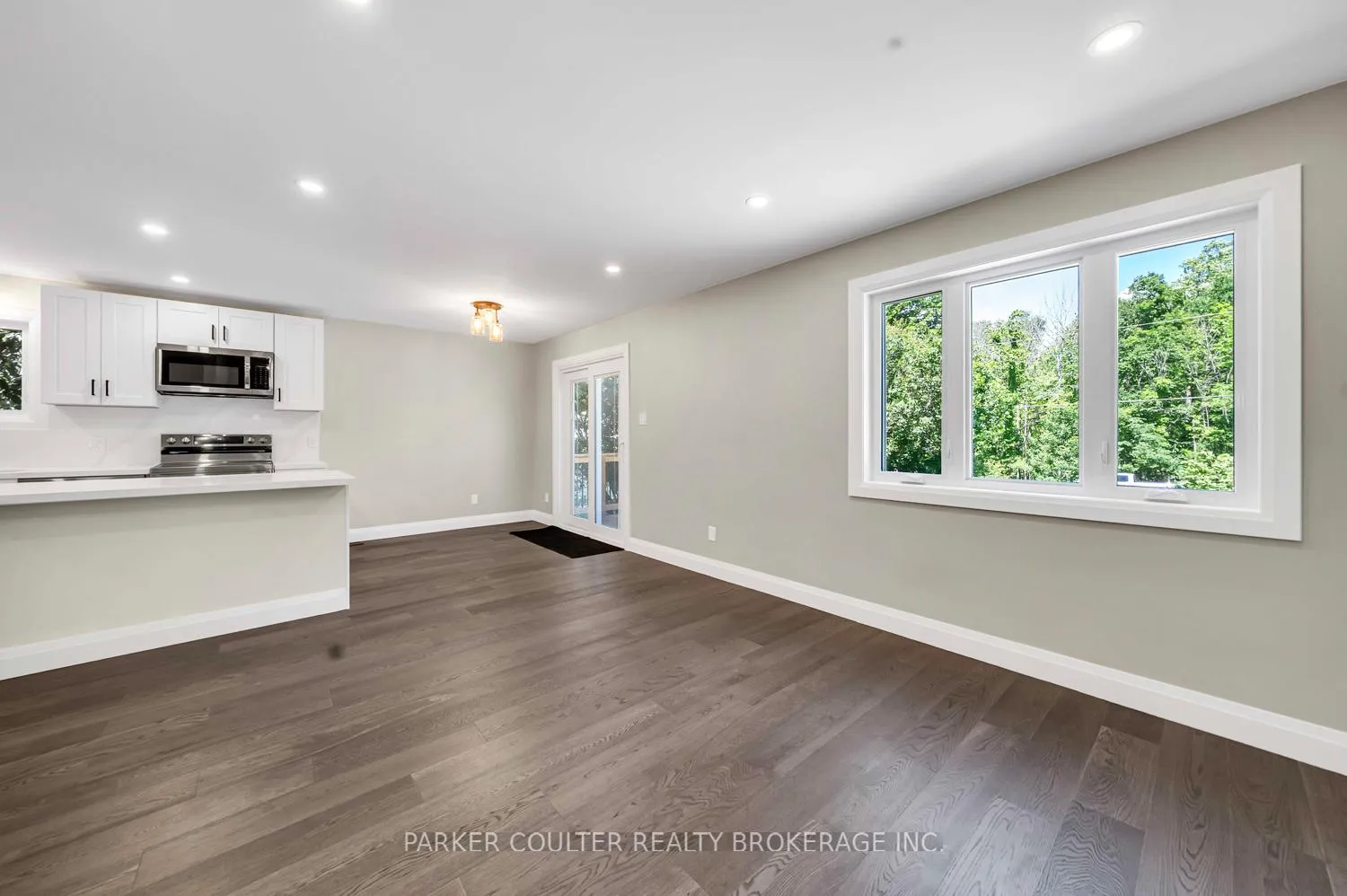Photo 6 of 82 McArthur Drive, Penetanguishene — HOMEH