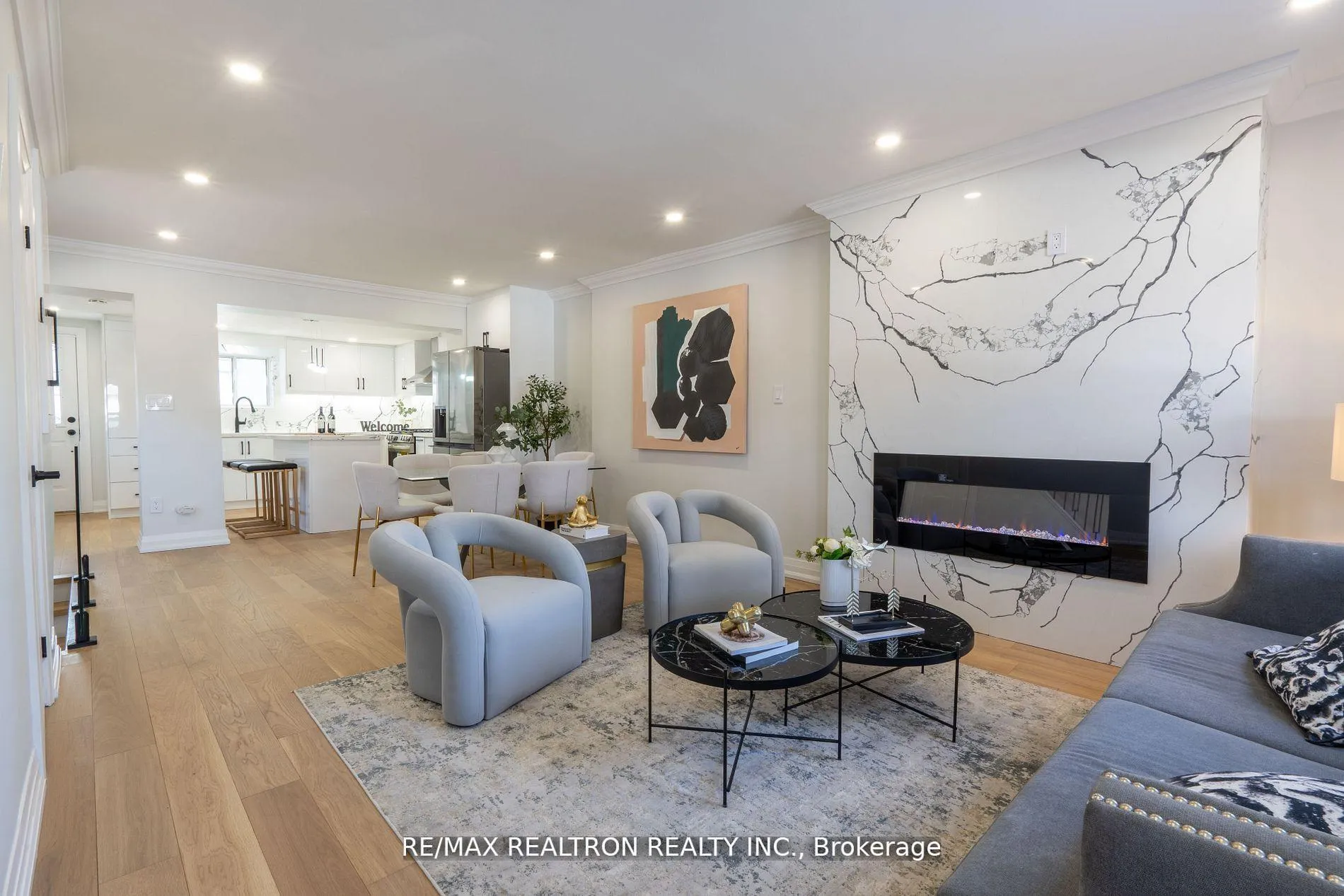 Photo 3 of 77 Hatherley Road, Toronto, Caledonia-Fairbank — HOMEH