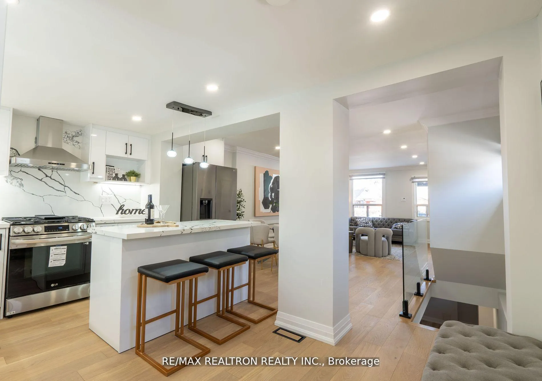 Photo 10 of 77 Hatherley Road, Toronto, Caledonia-Fairbank — HOMEH