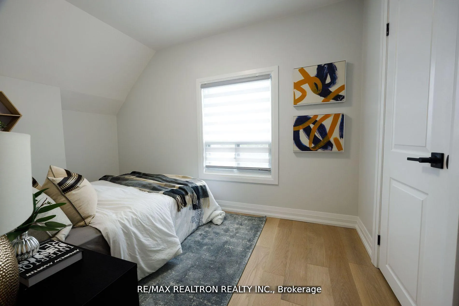 Photo 20 of 77 Hatherley Road, Toronto, Caledonia-Fairbank — HOMEH