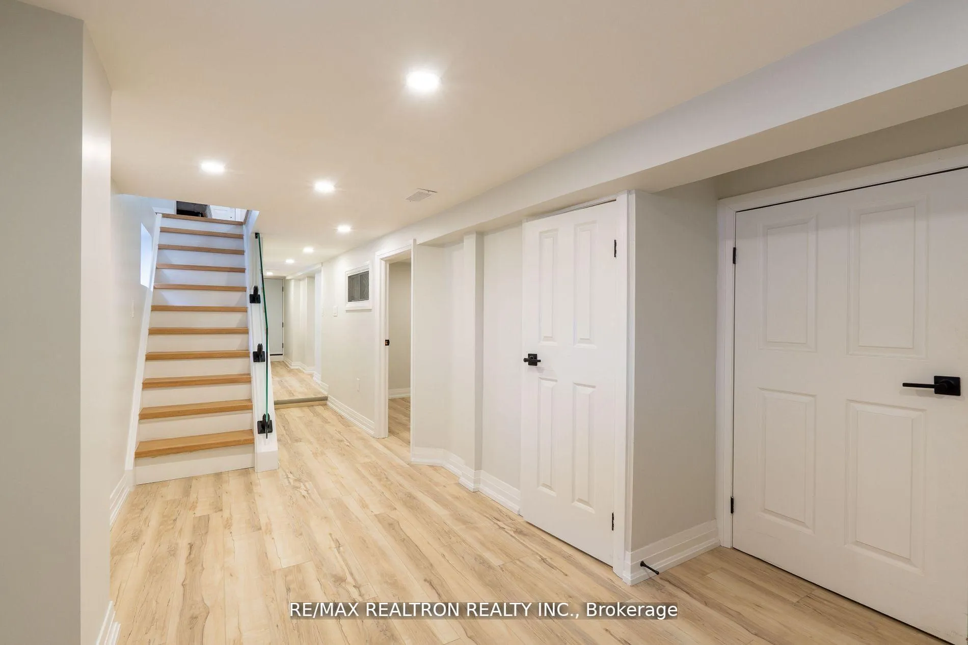 Photo 21 of 77 Hatherley Road, Toronto, Caledonia-Fairbank — HOMEH