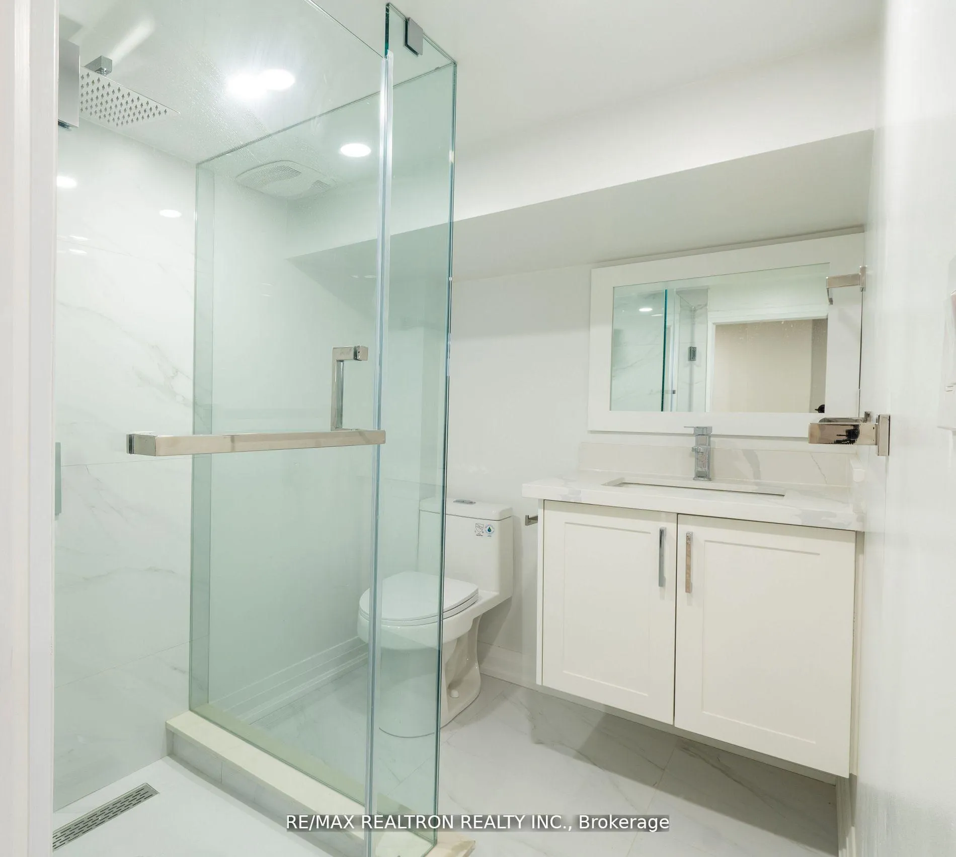 Photo 23 of 77 Hatherley Road, Toronto, Caledonia-Fairbank — HOMEH