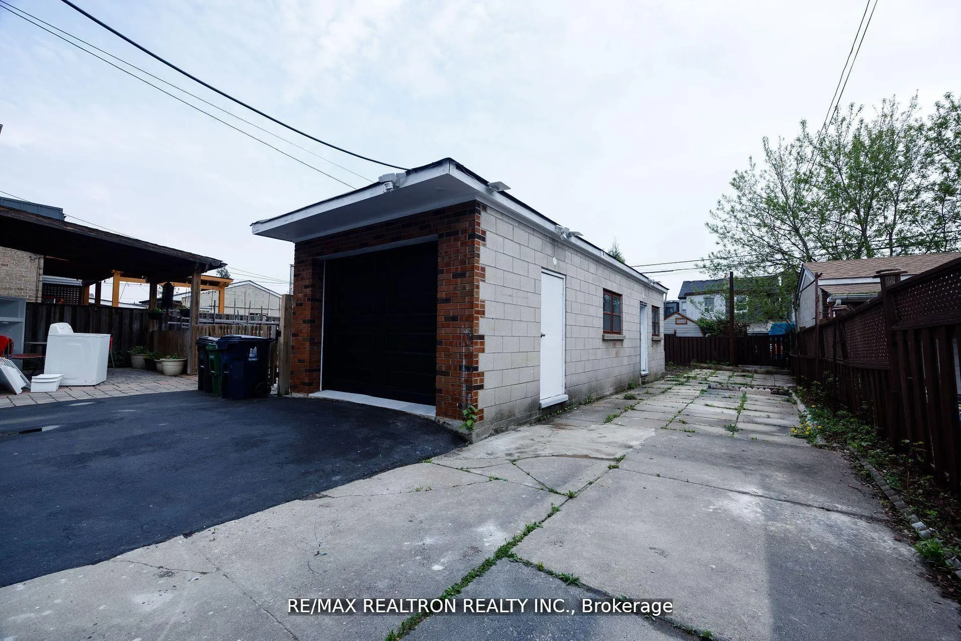 Photo 32 of 77 Hatherley Road, Toronto, Caledonia-Fairbank — HOMEH