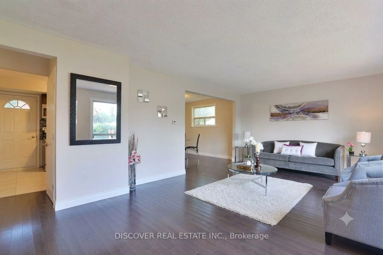 Photo 18 of 14 Donata Drive, Mississauga, Streetsville — HOMEH