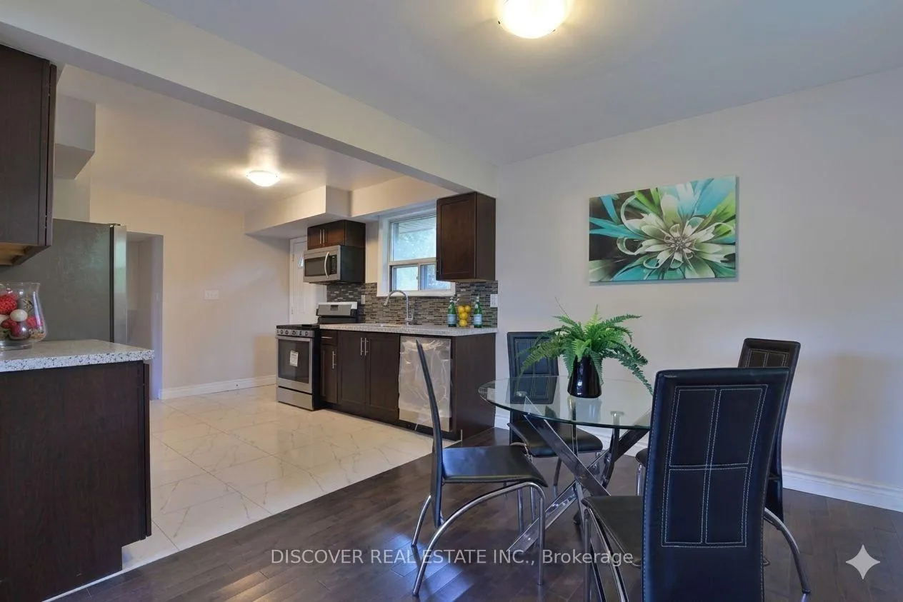 Photo 19 of 14 Donata Drive, Mississauga, Streetsville — HOMEH