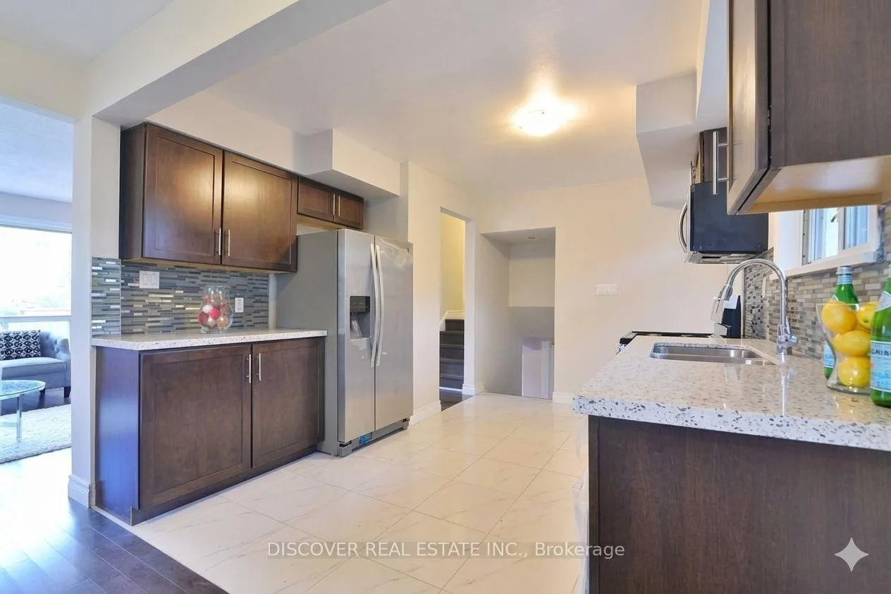 Photo 20 of 14 Donata Drive, Mississauga, Streetsville — HOMEH