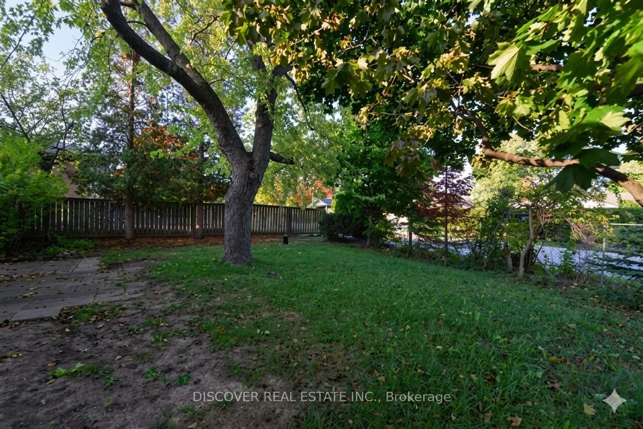 Photo 26 of 14 Donata Drive, Mississauga, Streetsville — HOMEH