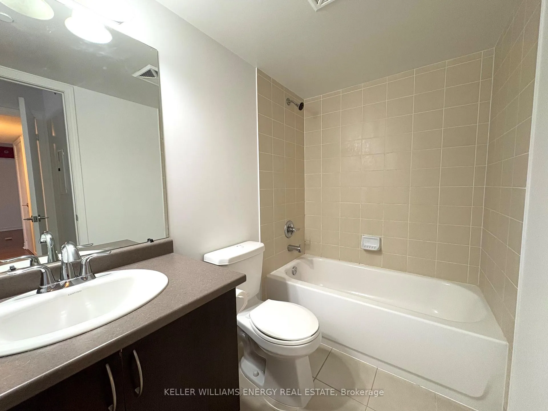 Photo 10 of Unit 413, 35 Saranac Boulevard, Toronto, Englemount-Lawrence — HOMEH