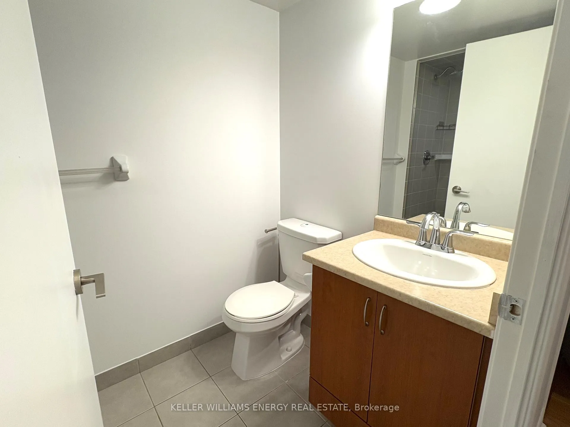 Photo 13 of Unit 413, 35 Saranac Boulevard, Toronto, Englemount-Lawrence — HOMEH