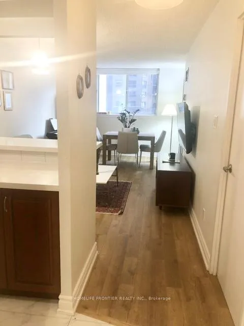 Photo 7 of Unit 712, 633 Bay Street, Toronto, Bay Street Corridor — HOMEH