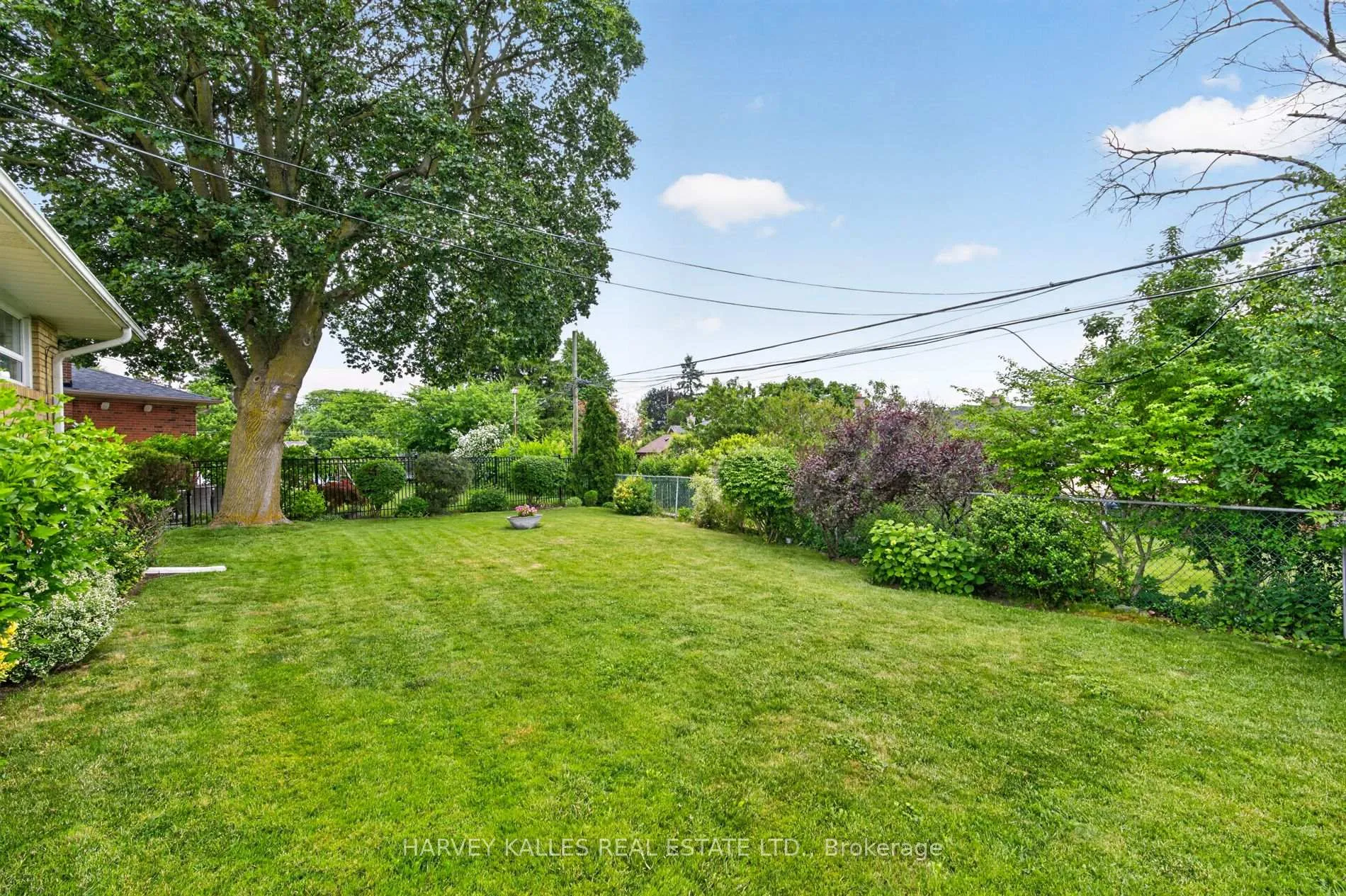 Photo 30 of 69 Poynter Drive, Etobicoke, Kingsview Village-The Westway — HOMEH