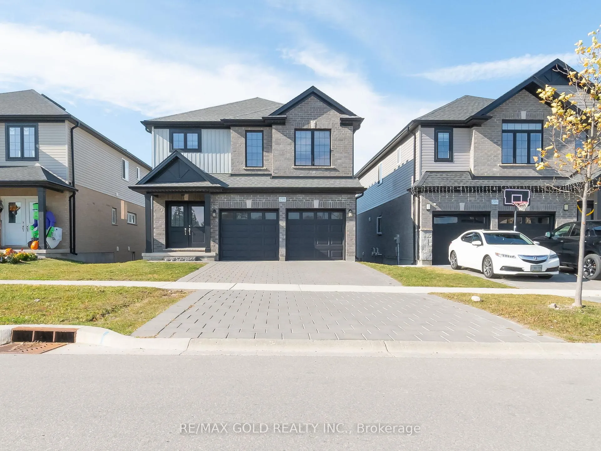 Photo 2 of 2591 Sheffield Boulevard, London, South U — HOMEH