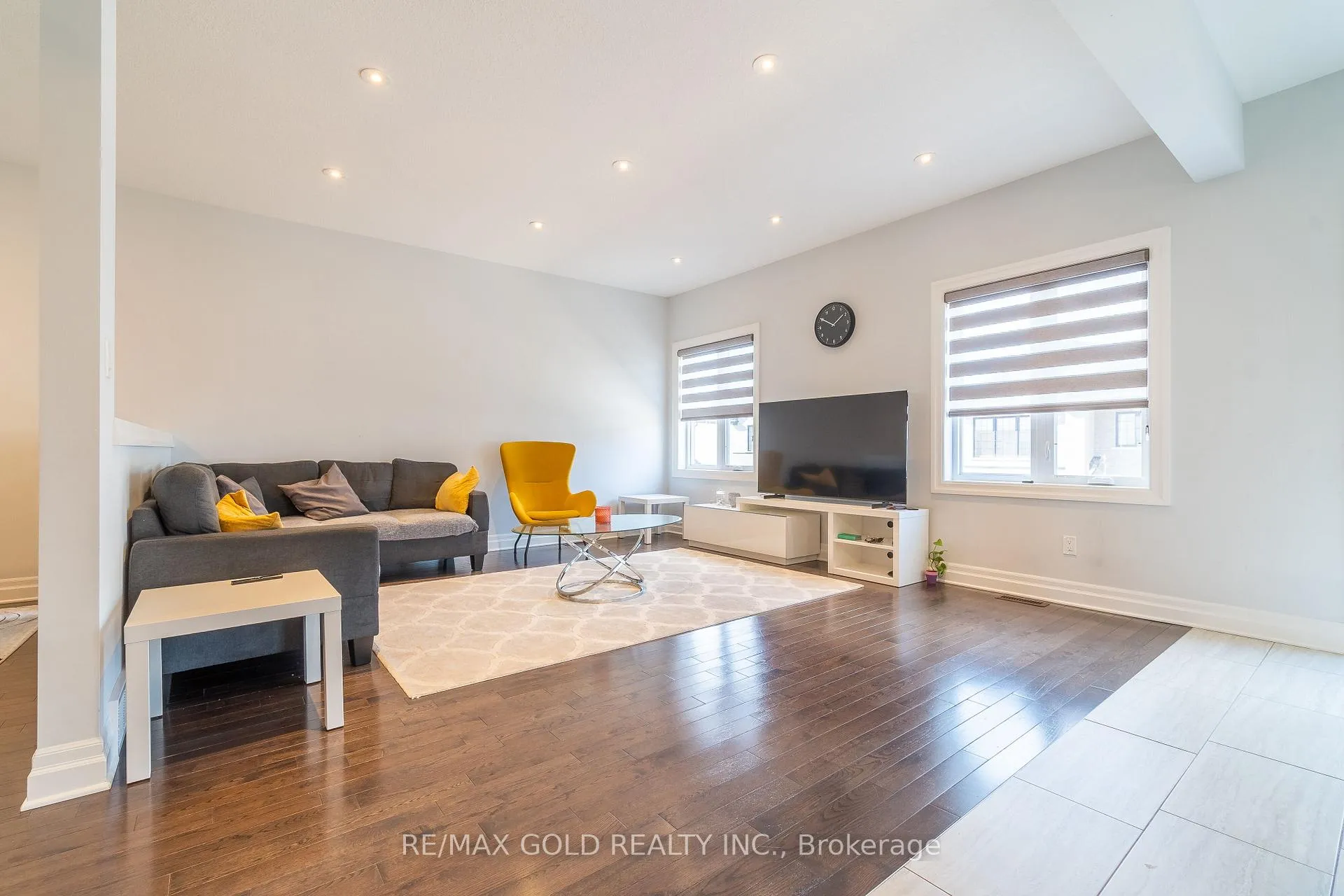 Photo 10 of 2591 Sheffield Boulevard, London, South U — HOMEH