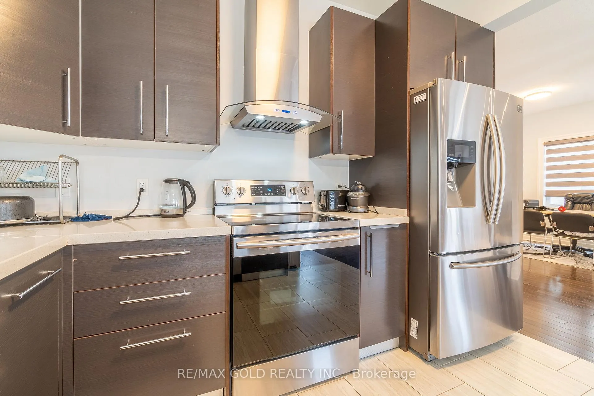 Photo 13 of 2591 Sheffield Boulevard, London, South U — HOMEH