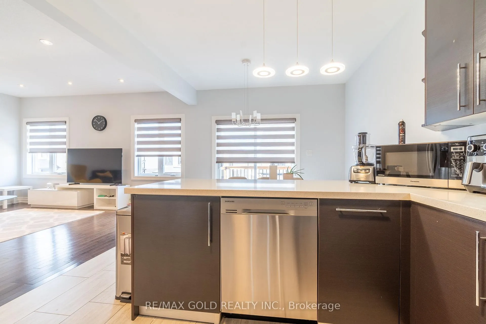 Photo 14 of 2591 Sheffield Boulevard, London, South U — HOMEH