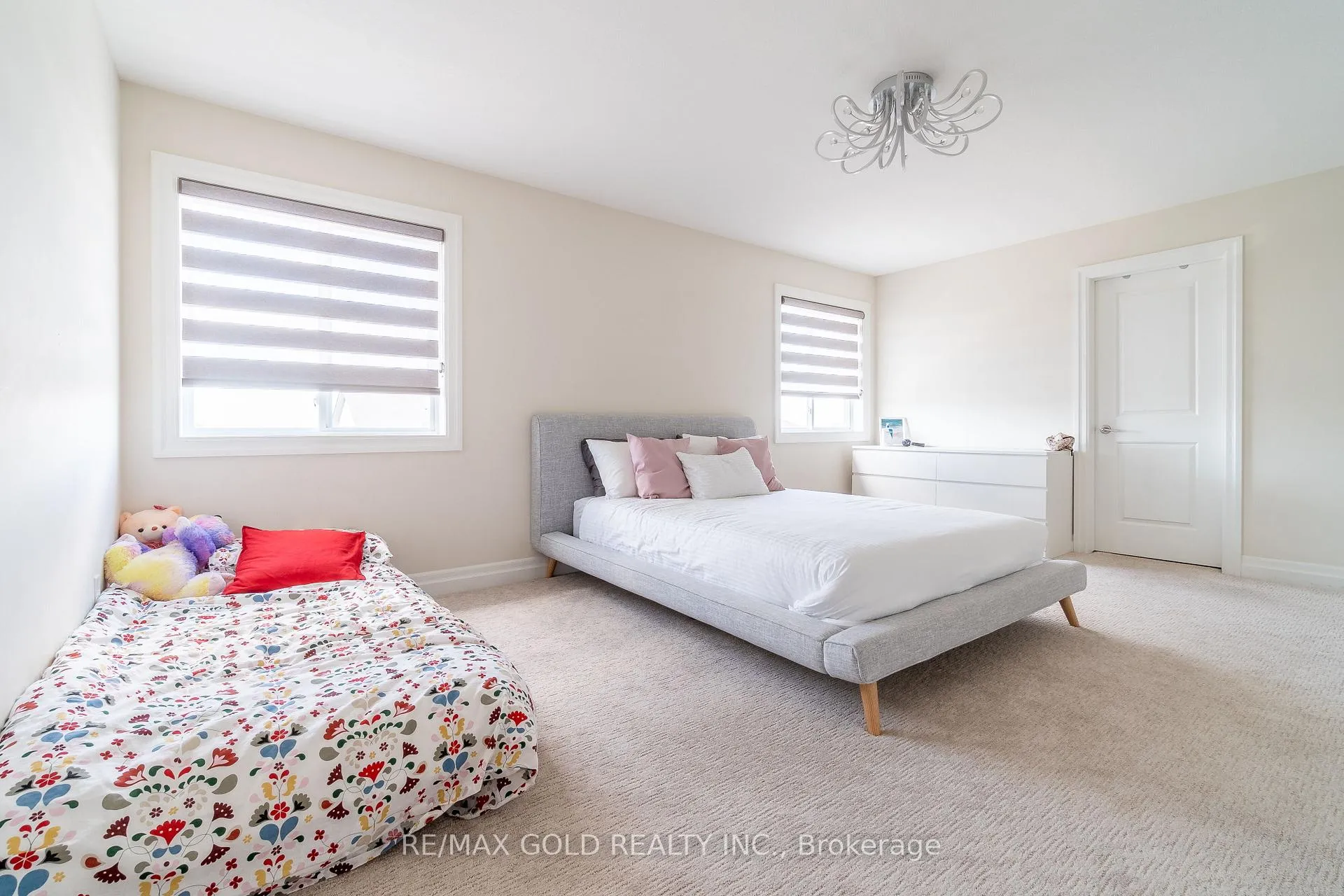 Photo 22 of 2591 Sheffield Boulevard, London, South U — HOMEH
