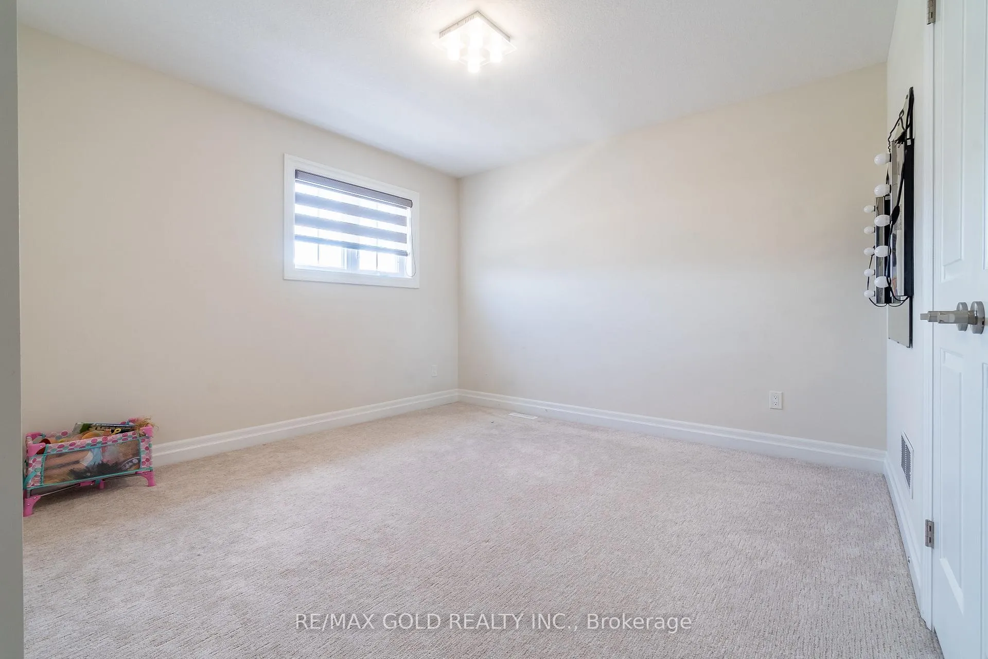 Photo 33 of 2591 Sheffield Boulevard, London, South U — HOMEH