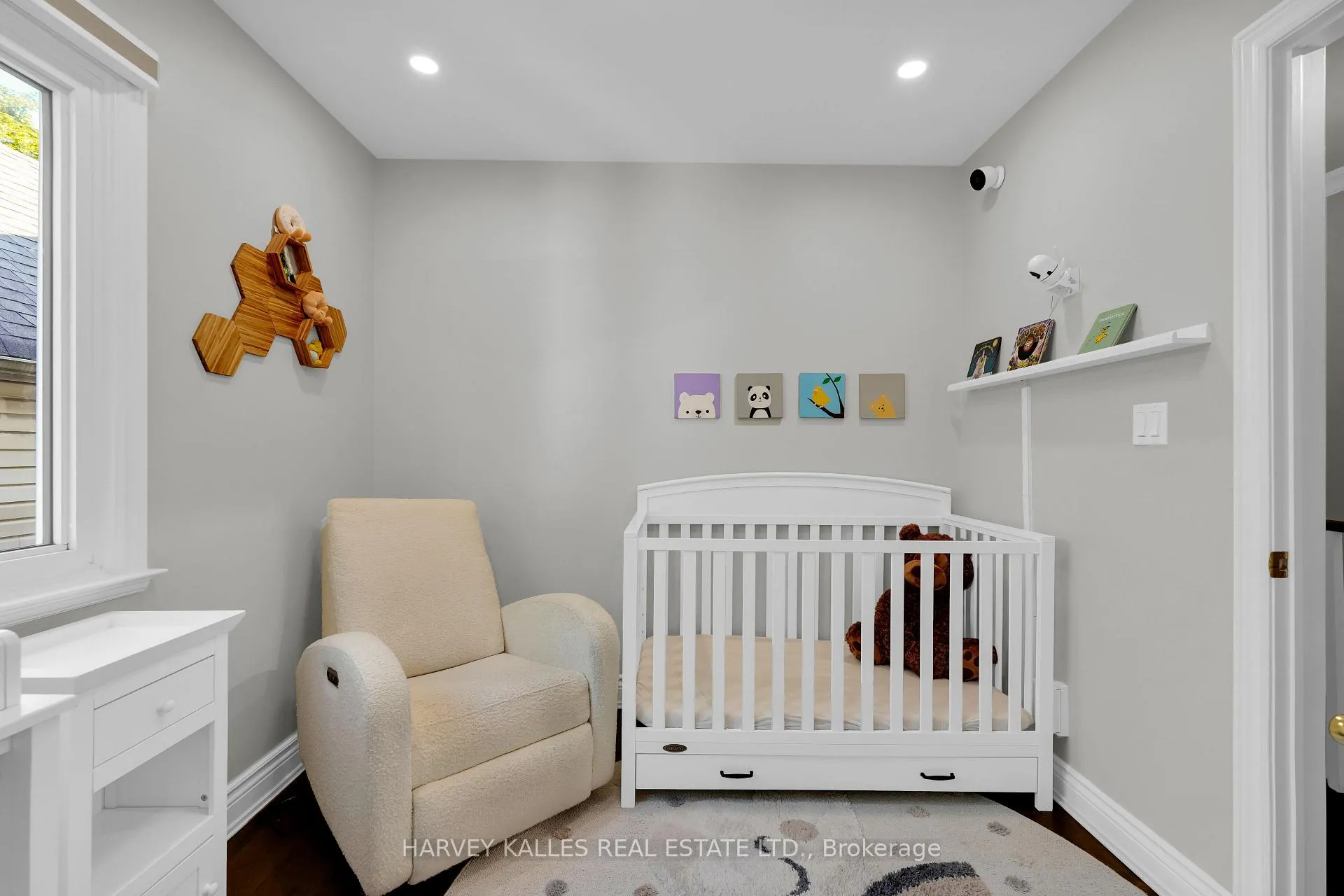 Photo 25 of 86 Woburn Avenue, Toronto, Lawrence Park North — HOMEH