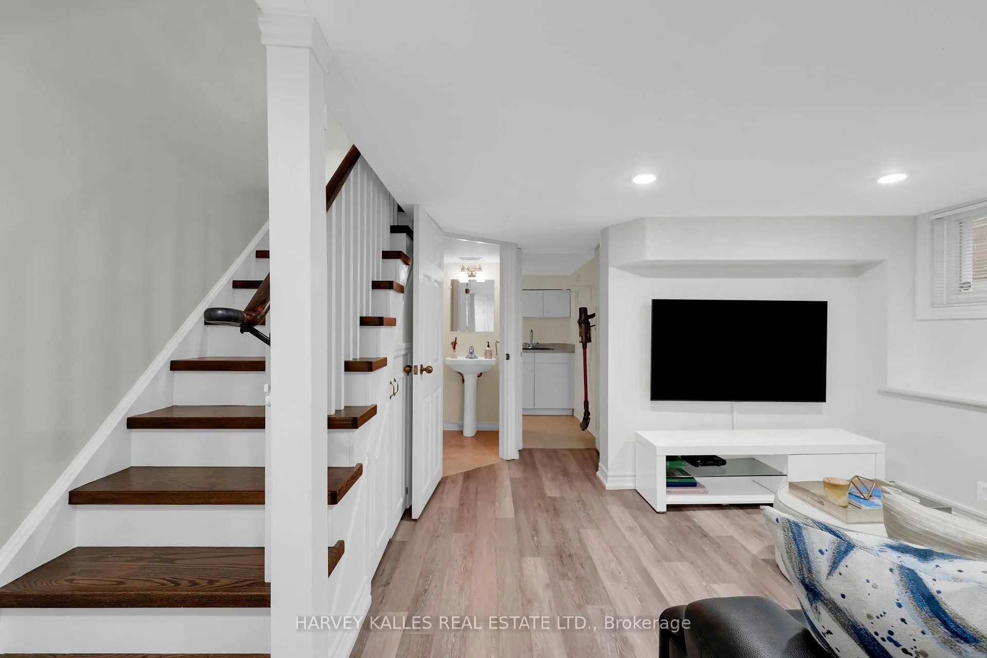 Photo 26 of 86 Woburn Avenue, Toronto, Lawrence Park North — HOMEH