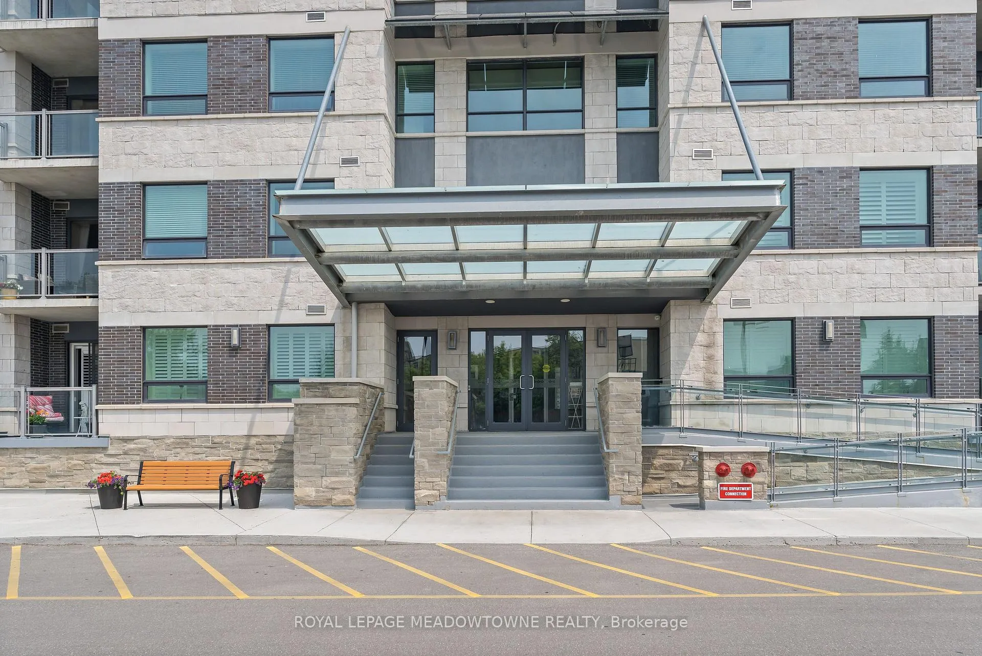Photo 5 of Unit 405, 383 Main Street E, Milton, Old Milton — HOMEH