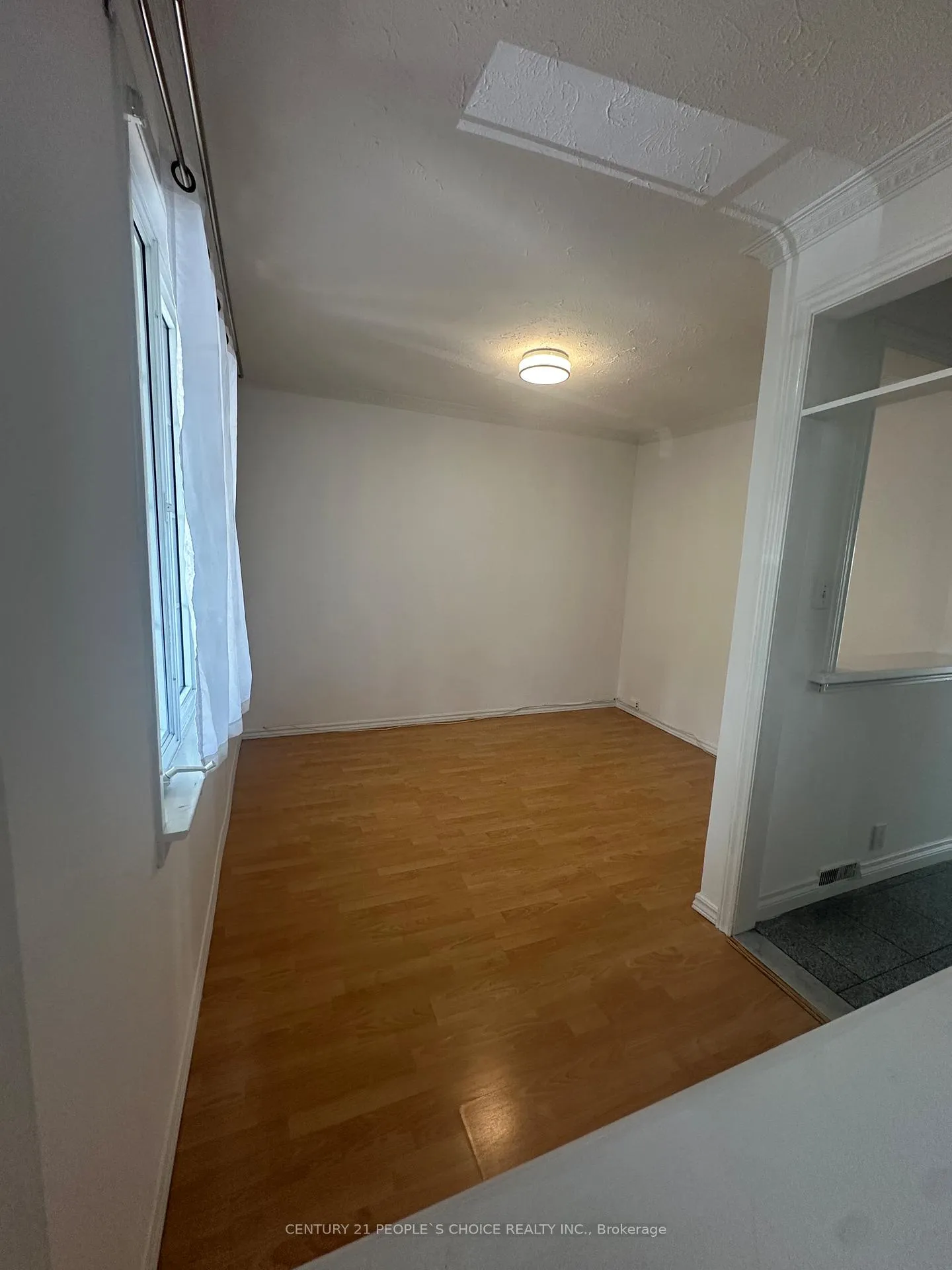 Photo 3 of 98 Chambers Avenue, Toronto, Weston-Pellam Park — HOMEH