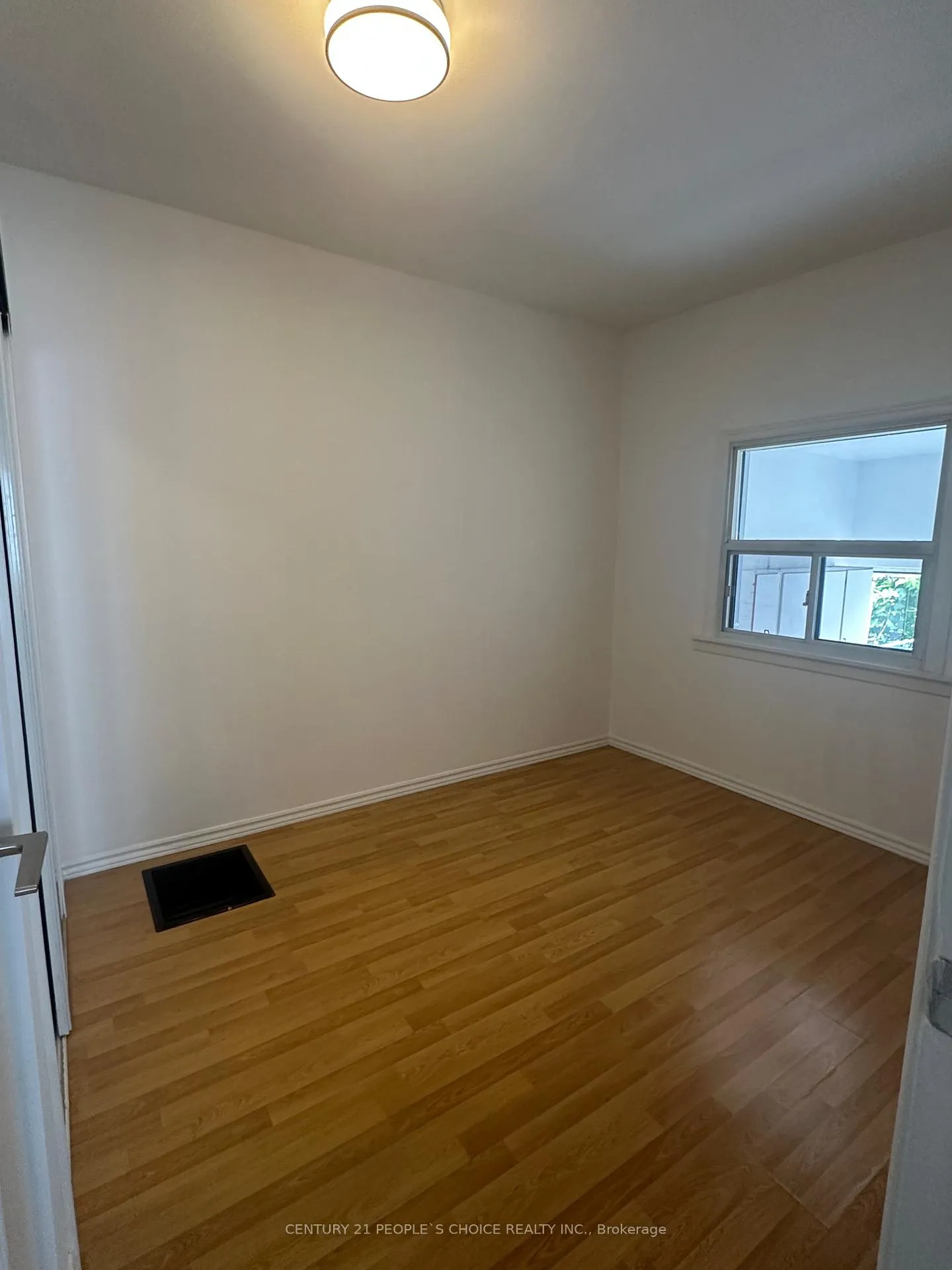 Photo 5 of 98 Chambers Avenue, Toronto, Weston-Pellam Park — HOMEH