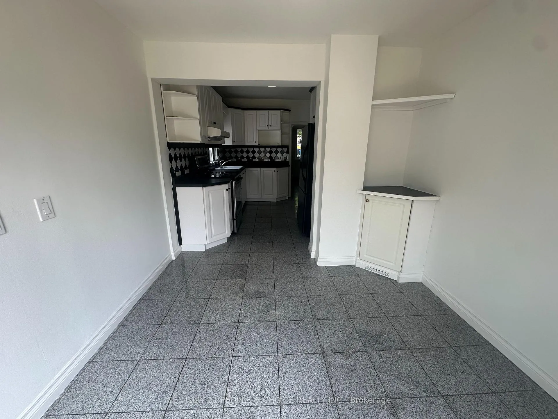 Photo 4 of 98 Chambers Avenue, Toronto, Weston-Pellam Park — HOMEH