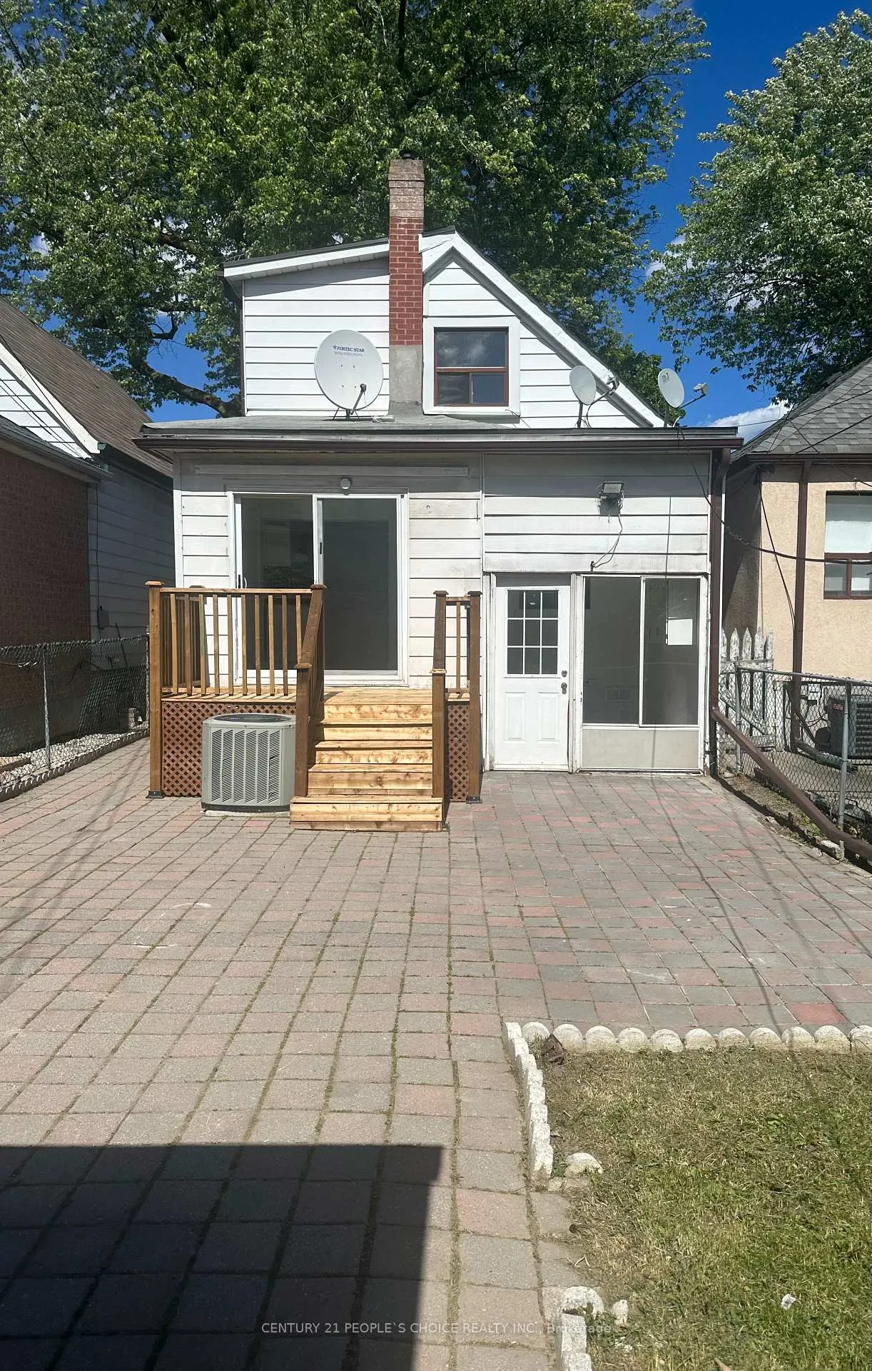 Photo 15 of 98 Chambers Avenue, Toronto, Weston-Pellam Park — HOMEH