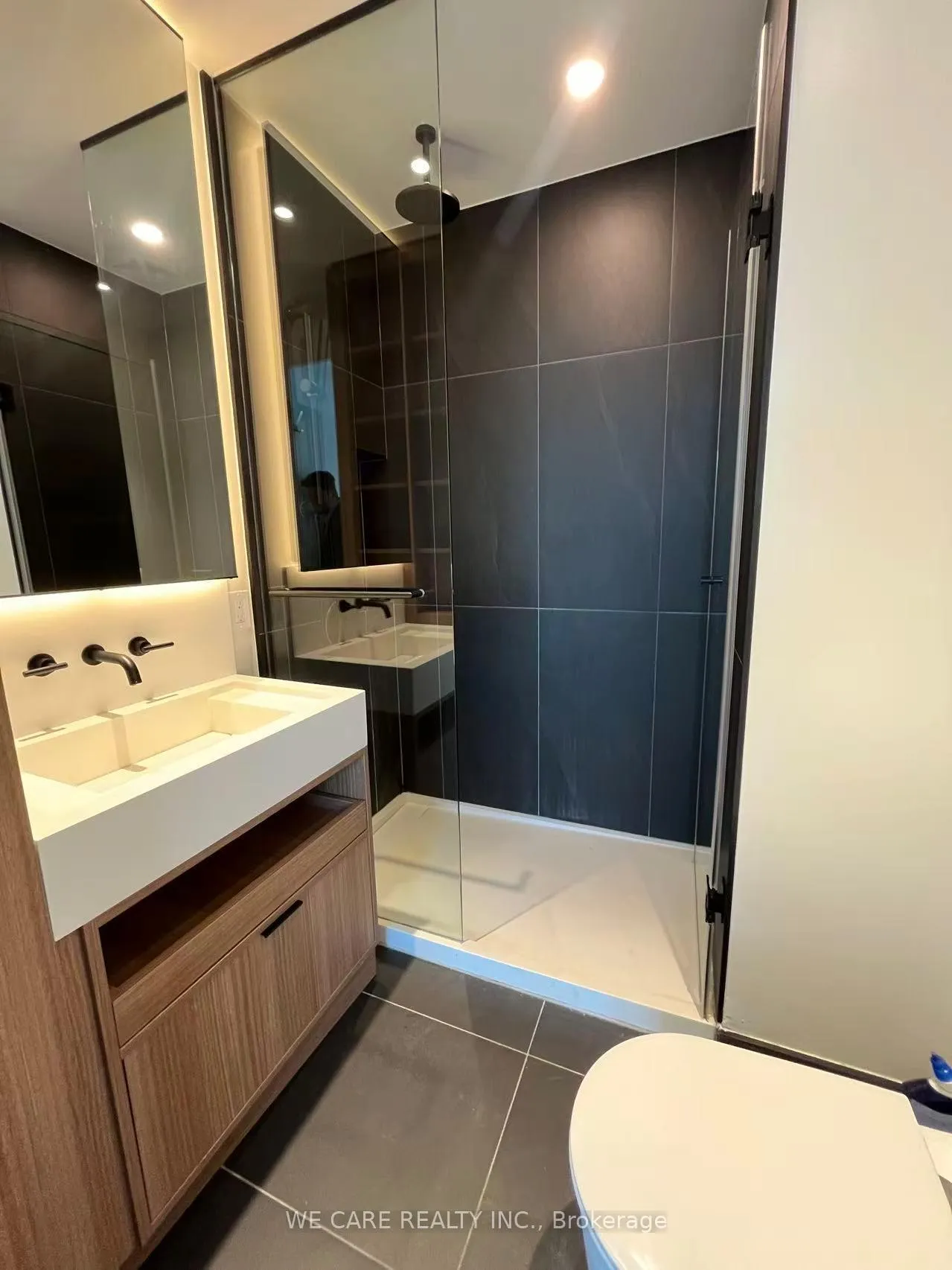 Photo 13 of Unit 2204, 55 Charles Street E, Toronto, Church-Yonge Corridor — HOMEH