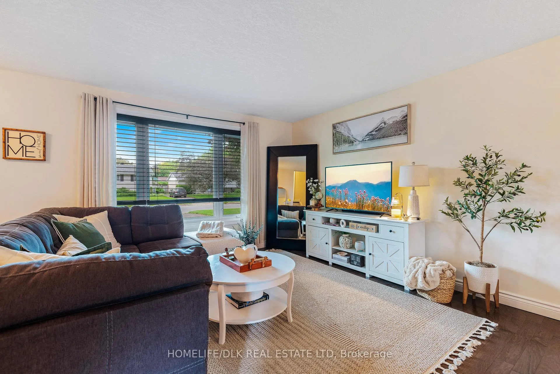 Photo 14 of 40 Meighen Crescent, Brockville, Brockville — HOMEH
