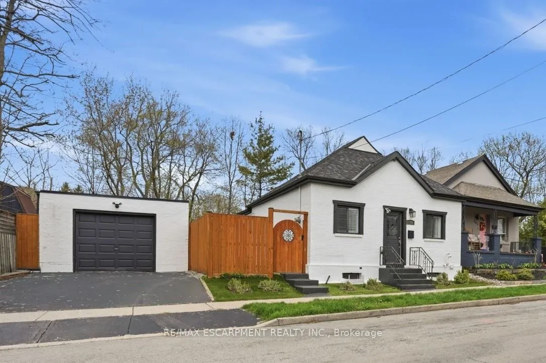 Photo 2 of 390 Hunter Street W, Hamilton, Kirkendall — HOMEH