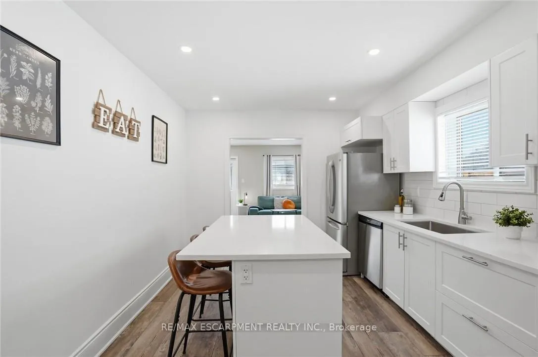 Photo 6 of 390 Hunter Street W, Hamilton, Kirkendall — HOMEH