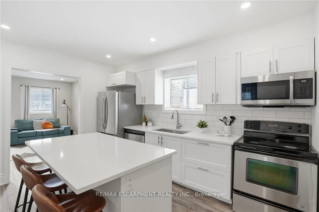 Photo 7 of 390 Hunter Street W, Hamilton, Kirkendall — HOMEH
