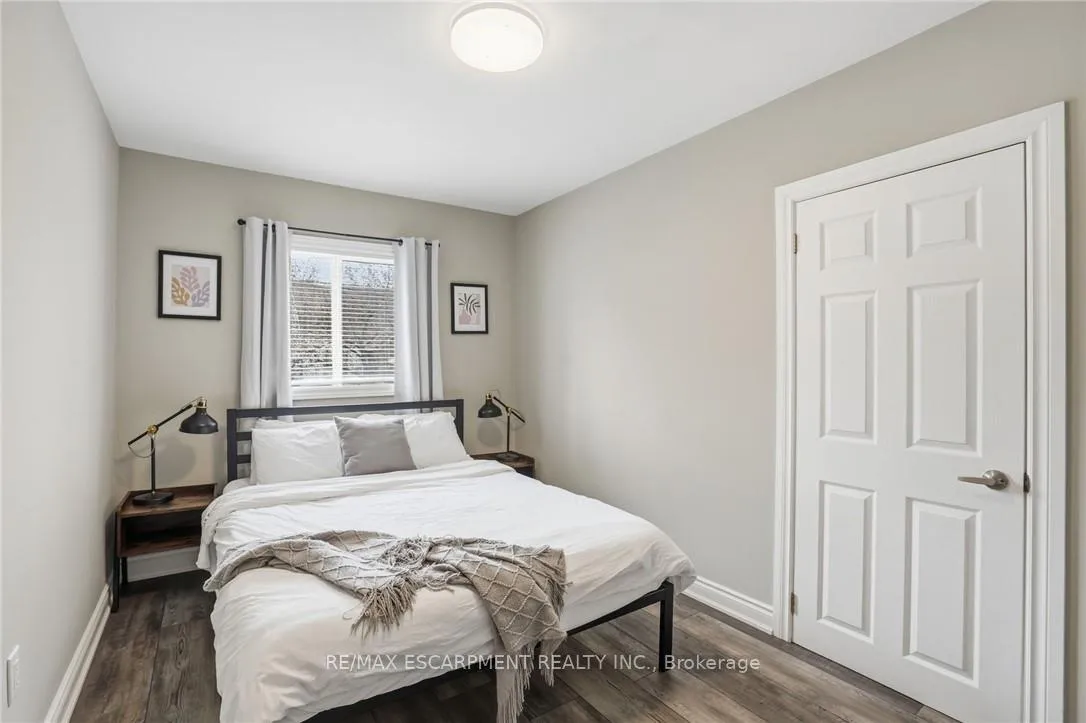Photo 12 of 390 Hunter Street W, Hamilton, Kirkendall — HOMEH