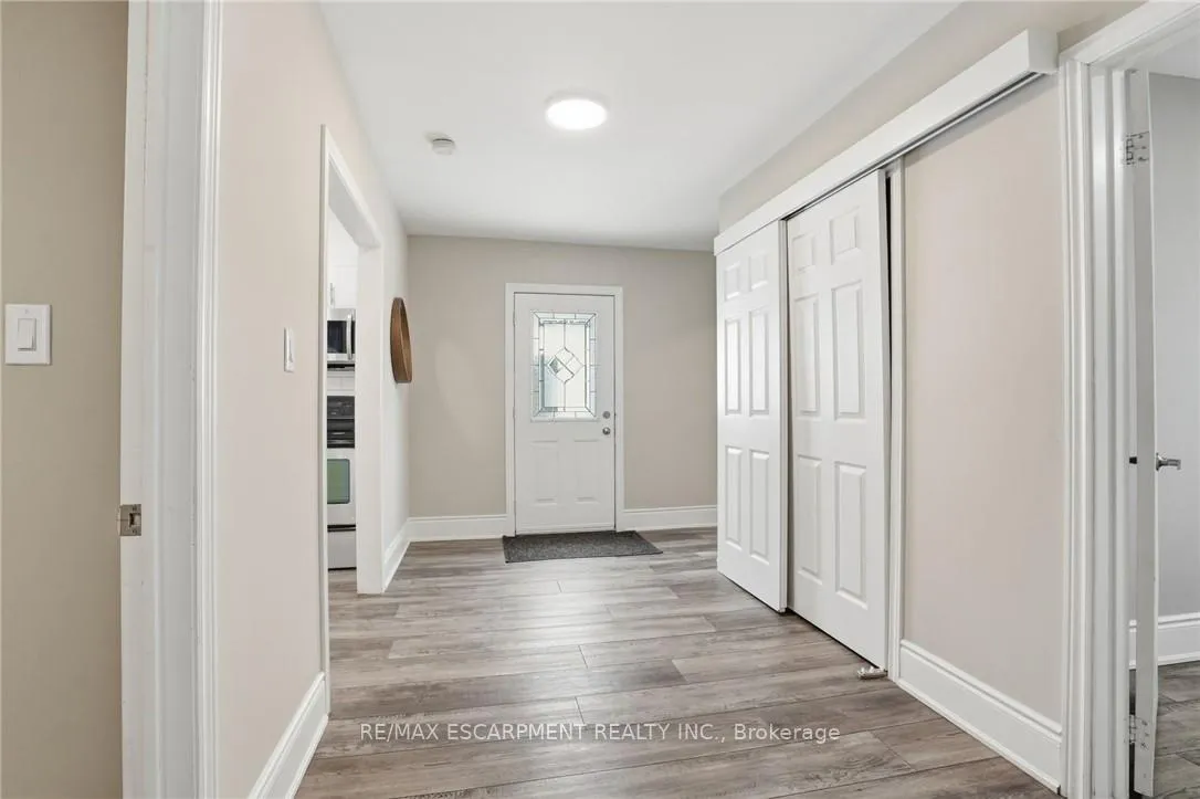Photo 13 of 390 Hunter Street W, Hamilton, Kirkendall — HOMEH