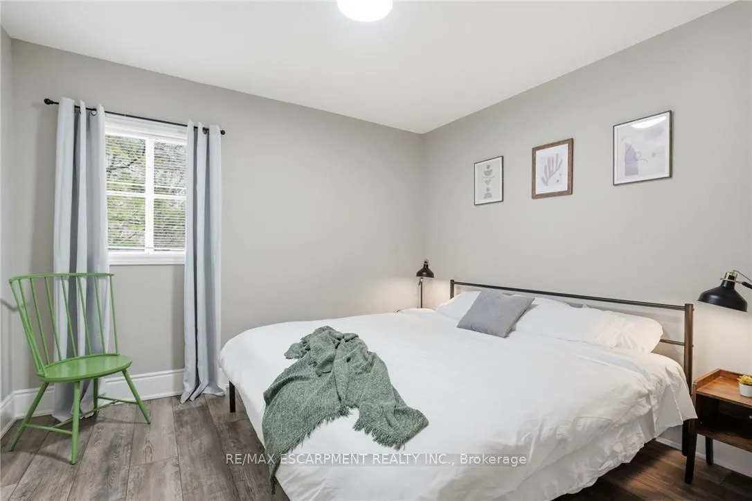 Photo 15 of 390 Hunter Street W, Hamilton, Kirkendall — HOMEH