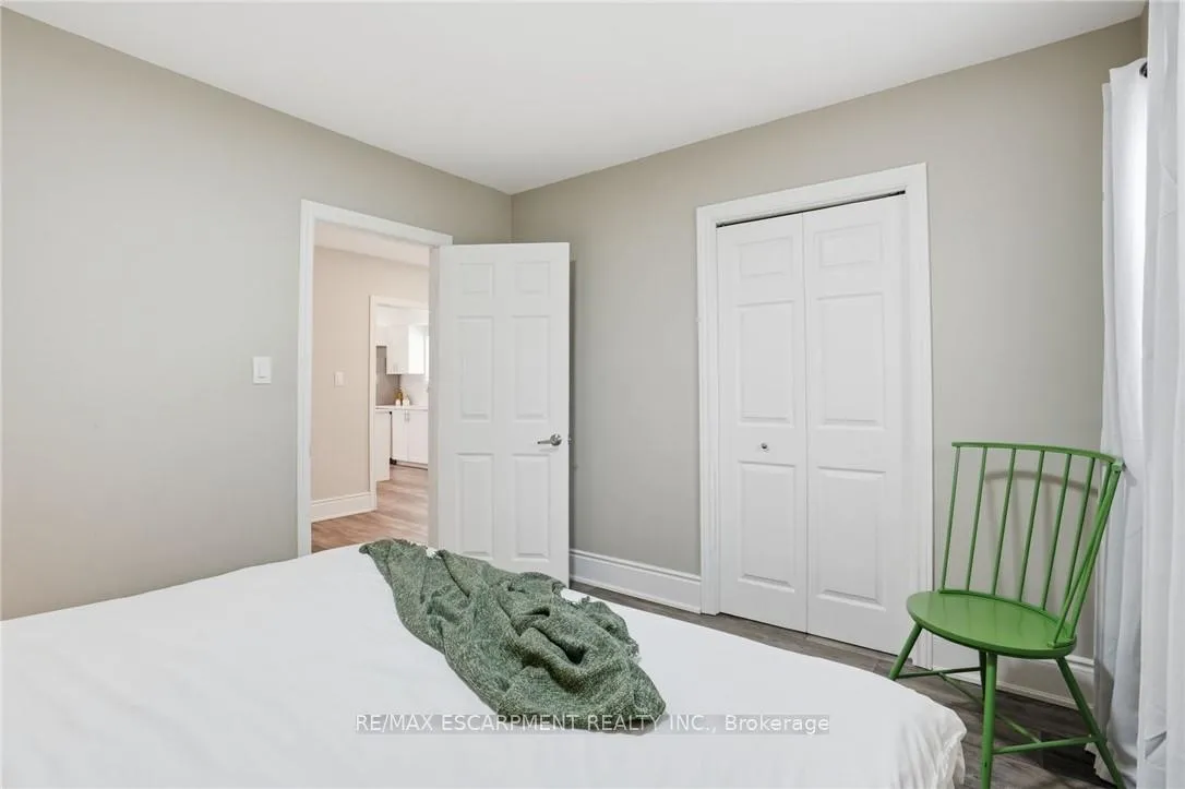 Photo 16 of 390 Hunter Street W, Hamilton, Kirkendall — HOMEH