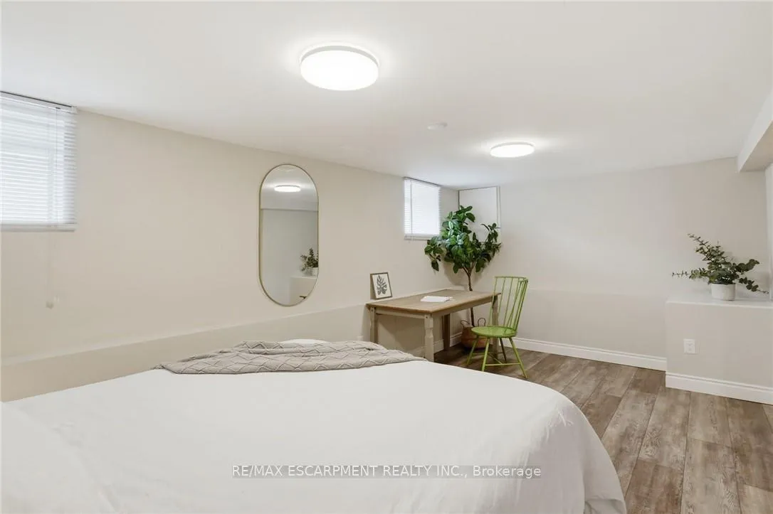 Photo 26 of 390 Hunter Street W, Hamilton, Kirkendall — HOMEH