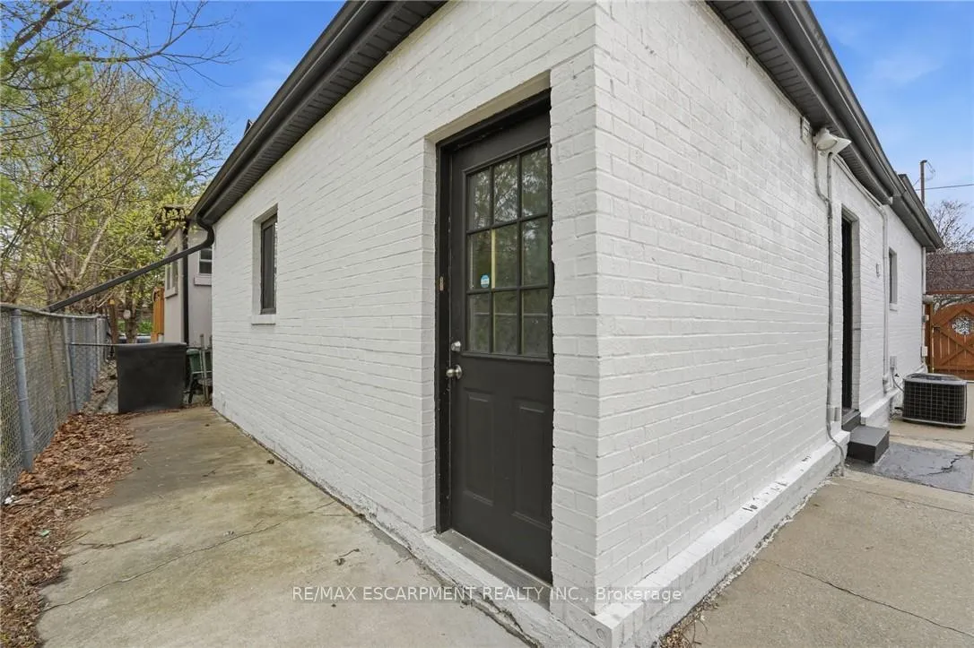 Photo 34 of 390 Hunter Street W, Hamilton, Kirkendall — HOMEH